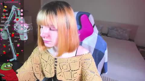 Snapshot of kawaii_power_uwu chatting on January 30, 8:22 am Kira-chan  online show from January 30, 8:22 am