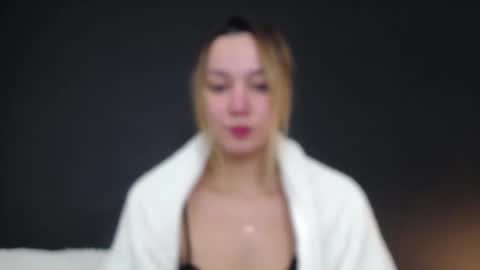 Kayla Hosk online show from January 24, 7:51 am