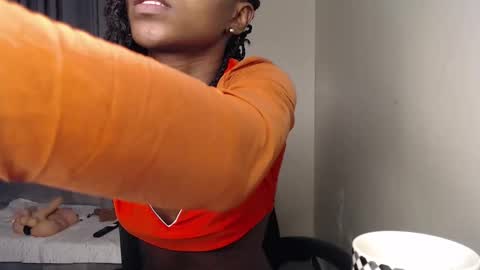 Kaylee online show from May 27, 9:17 am