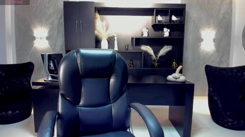 Kay online show from April 12, 3:31 am