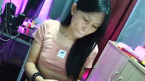 Its me Cora online show from November 6, 3:45 am