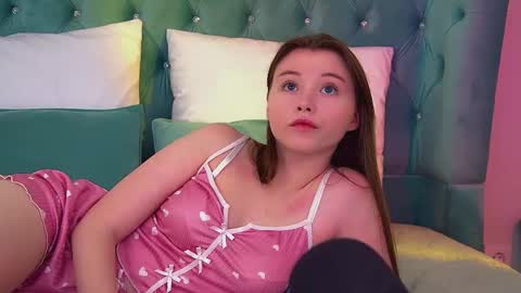 Keira online show from November 5, 6:57 pm