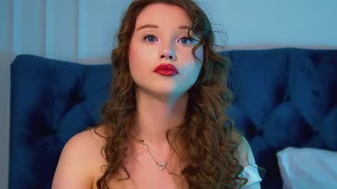 Keira online show from April 23, 6:32 pm