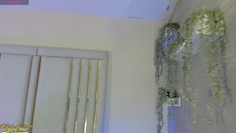 keirahartz online show from April 10, 12:22 pm