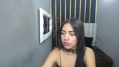  K E I Z Y  online show from December 16, 12:49 pm