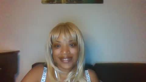 Kellie online show from March 23, 5:02 am