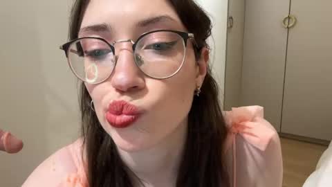 Kelly online show from January 11, 6:02 pm