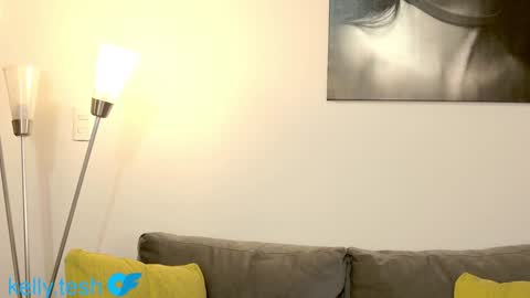 Snapshot of kellytesh chatting on October 3, 7:30 pm Kelly online show from October 3, 7:30 pm