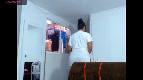 kendall online show from November 15, 11:55 am