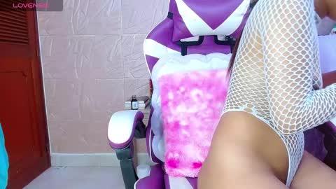 KENDRAPOTTER online show from January 7, 7:06 pm