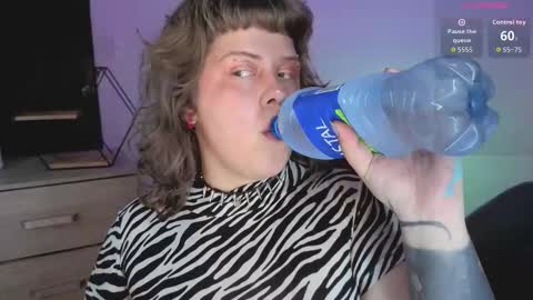 Kenzie online show from November 7, 4:51 am