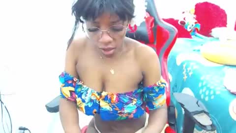 Sandy Saenz online show from January 25, 10:19 am