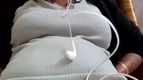 khushisinghh online show from February 9, 1:46 pm