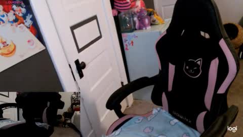 Kiersten online show from February 13, 6:37 am