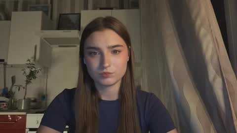 Ola my name is Lissa  Lets hit 10 Thumbs Up together   online show from June 2, 6:31 pm