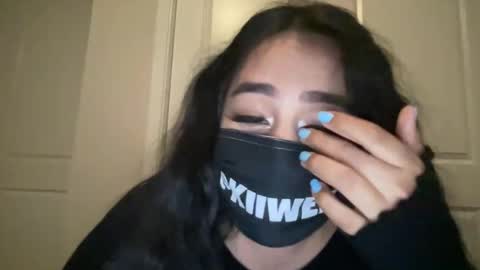 KIIWEE online show from October 29, 1:32 am