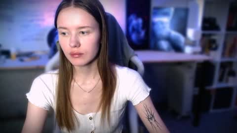 Mika and Miranda online show from December 8, 11:08 pm