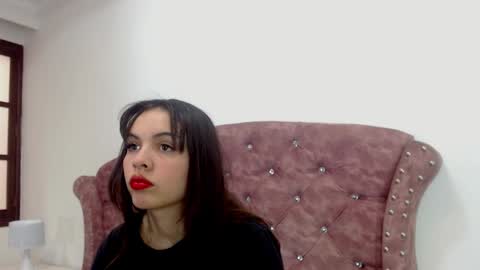 K I M online show from February 4, 7:22 pm