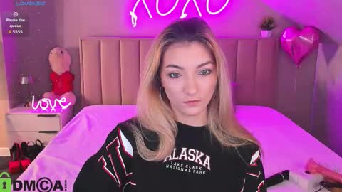 kimberlly_smith online show from February 27, 12:21 am