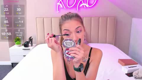 Snapshot of kimberlly_smith chatting on October 2, 1:43 am kimberlly_smith online show from October 2, 1:43 am