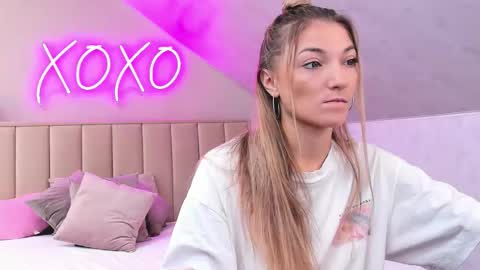 Snapshot of kimberlly_smith chatting on October 9, 2:37 am kimberlly_smith online show from October 9, 2:37 am