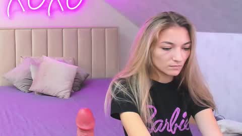 Snapshot of kimberlly_smith chatting on September 30, 2:28 am kimberlly_smith online show from September 30, 2:28 am