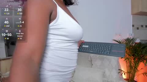 Snapshot of kimberlylenox chatting on March 11, 9:04 pm Queen Kim online show from March 11, 9:04 pm