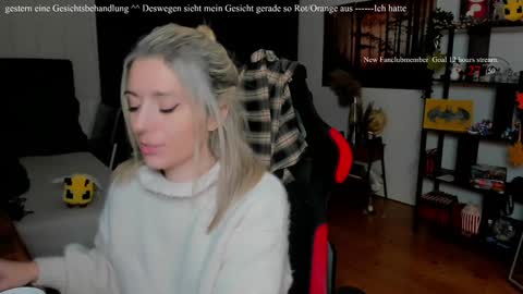 Wolfs Girl online show from November 29, 2:43 pm