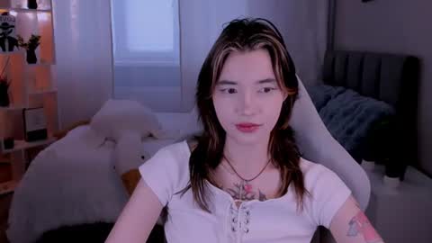 kimm wong online show from June 12, 4:09 am