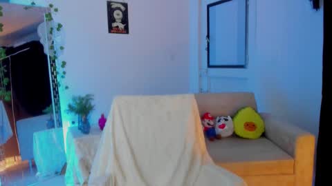 Kimm online show from February 18, 1:27 am