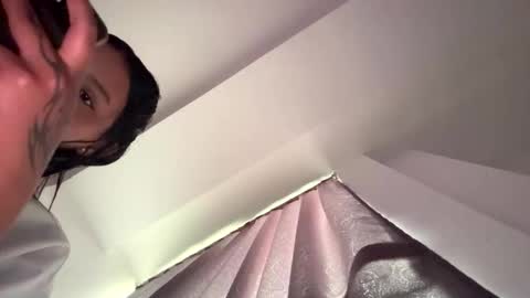 kimmi online show from February 3, 2:11 pm