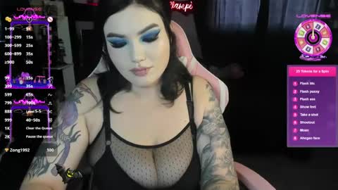 Kim  online show from July 8, 6:21 pm
