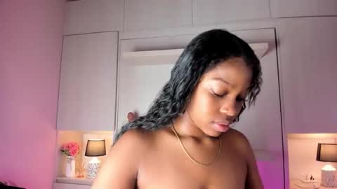 M A R A  online show from November 16, 12:05 pm