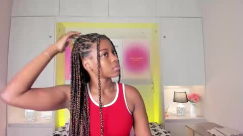 M A R A  online show from February 11, 11:33 am