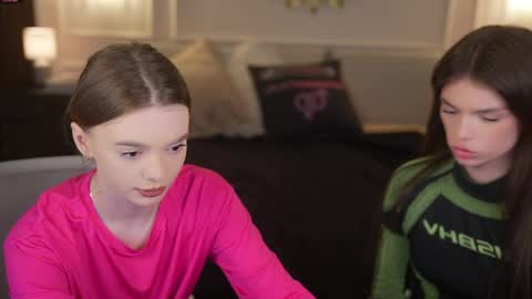 Sweet girls online show from April 10, 2:45 pm