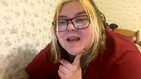 Just Kira online show from January 6, 6:41 pm