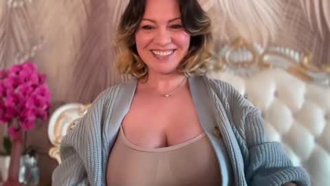 KiraDivine online show from March 11, 1:14 pm