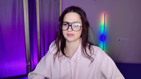 kiravair online show from April 15, 4:40 pm