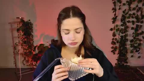 kiravair online show from March 20, 12:21 pm