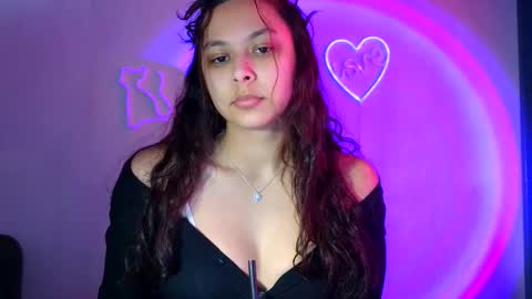 kiss_ameliaa online show from February 27, 7:34 am