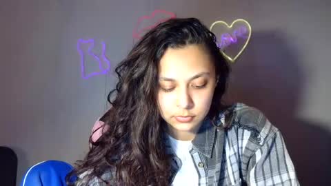 kiss_ameliaa online show from March 1, 5:38 pm