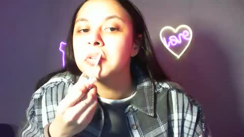 kiss_ameliaa online show from February 22, 2:16 pm