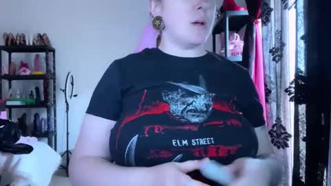 kissica online show from February 16, 12:05 pm