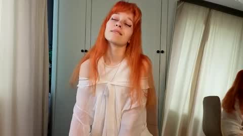 The sexy fox Kitsune online show from June 4, 6:29 am
