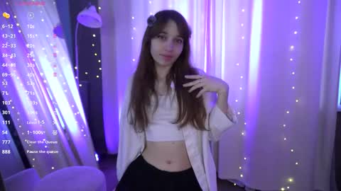 The sexy fox Kitsune online show from March 24, 7:58 am