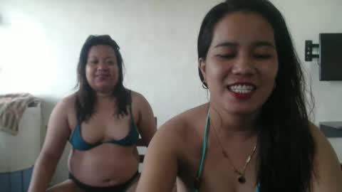 Snapshot of kittensquirtpussy chatting on February 7, 11:34 pm kittensquirtpussy online show from February 7, 11:34 pm