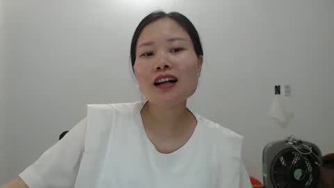 kitti_baby2x online show from March 31, 9:31 am