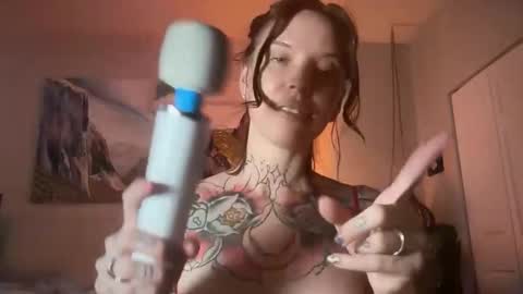 kittjones33 online show from May 12, 8:48 pm