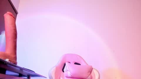 kitty__chs online show from June 18, 9:14 am