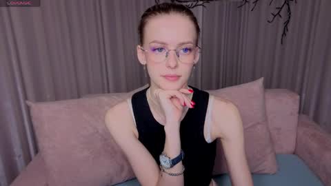 Kitty online show from May 4, 1:09 am